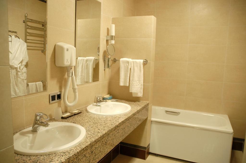 Hotel Westa Minsk Quarto foto