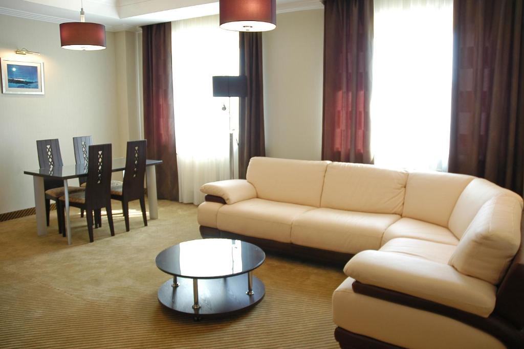 Hotel Westa Minsk Quarto foto
